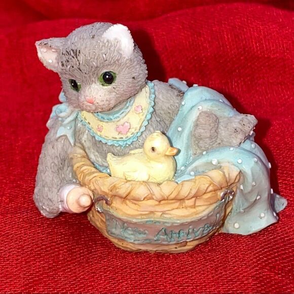 Enesco Other - Vintage New Arrival kitten in basket by Priscilla Hillman from Enesco